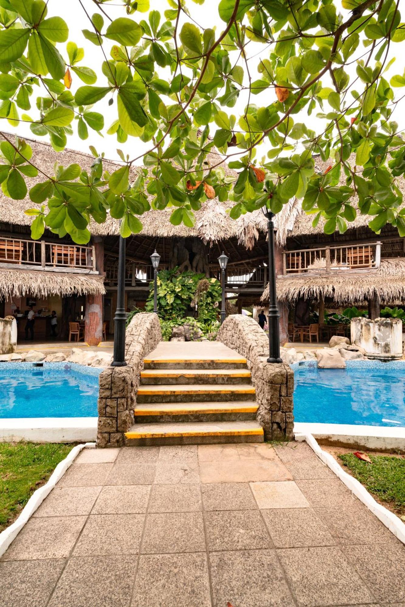 Amatique Bay Hotel Puerto Barrios Exterior photo