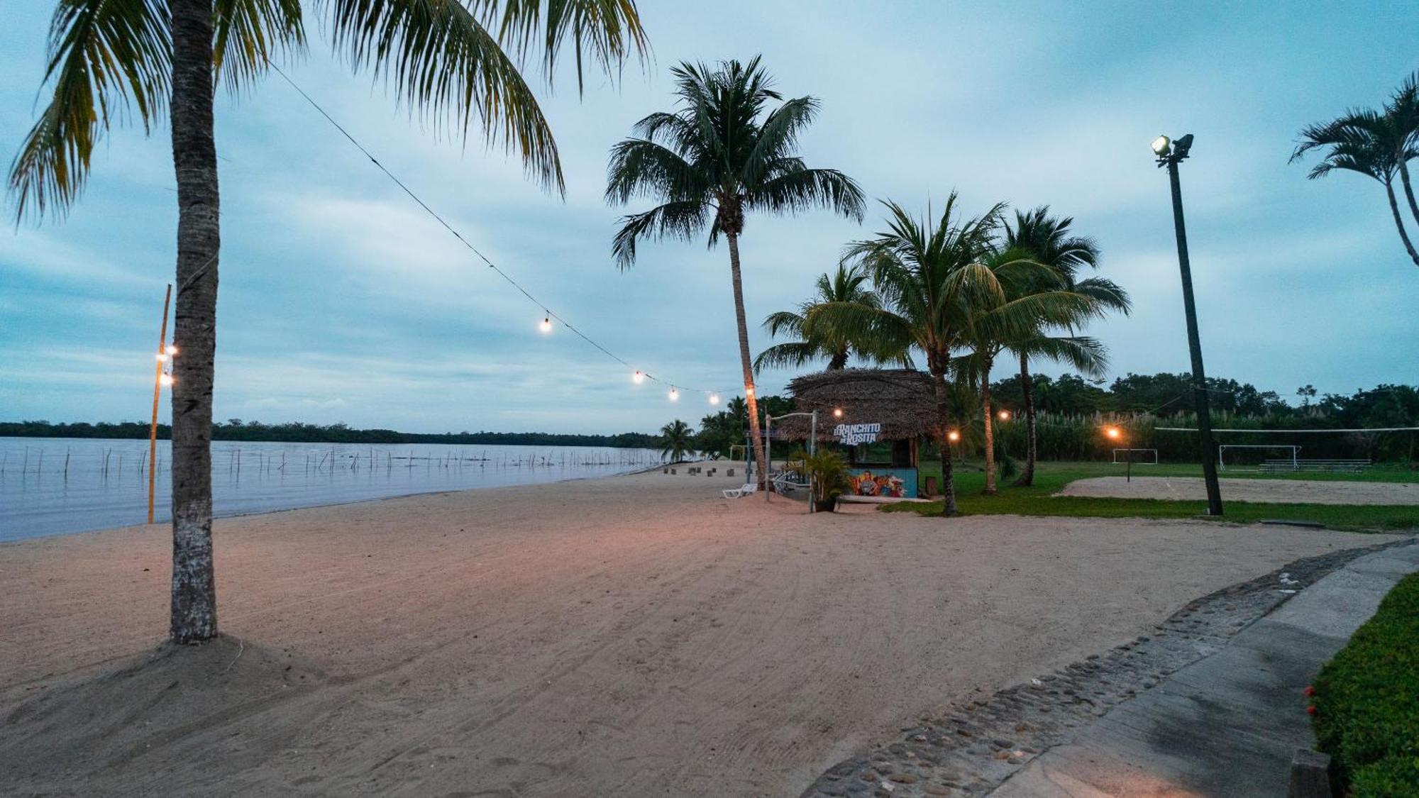 Amatique Bay Hotel Puerto Barrios Exterior photo